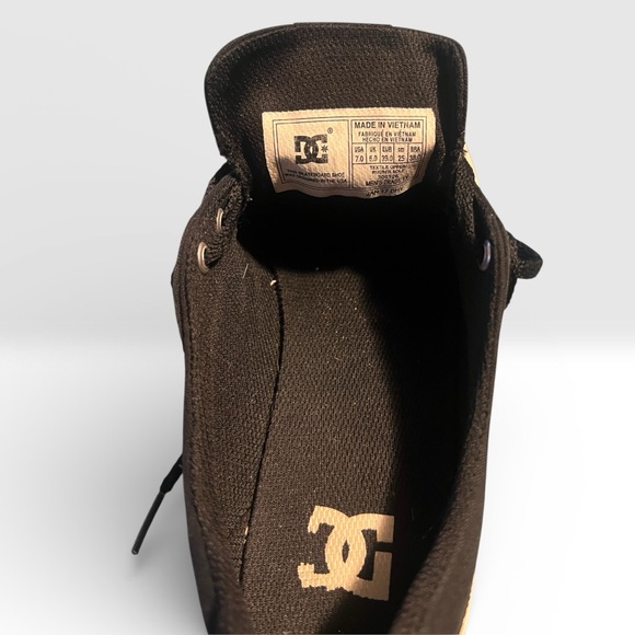 DC Men's Black and White Sneakers Size 7 - Picture 8 of 8